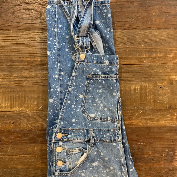 Denim overalls size M by We The Free 🧑‍🌾🧑‍🌾🧑‍🌾🧑‍🌾🧑‍🌾🧑‍🌾🧑‍🌾🧑‍🌾🧑‍🌾🧑‍🌾🧑‍🌾🍎🍎🍎🍎🍎🍎🍎🍎 - Picture 6 of 12